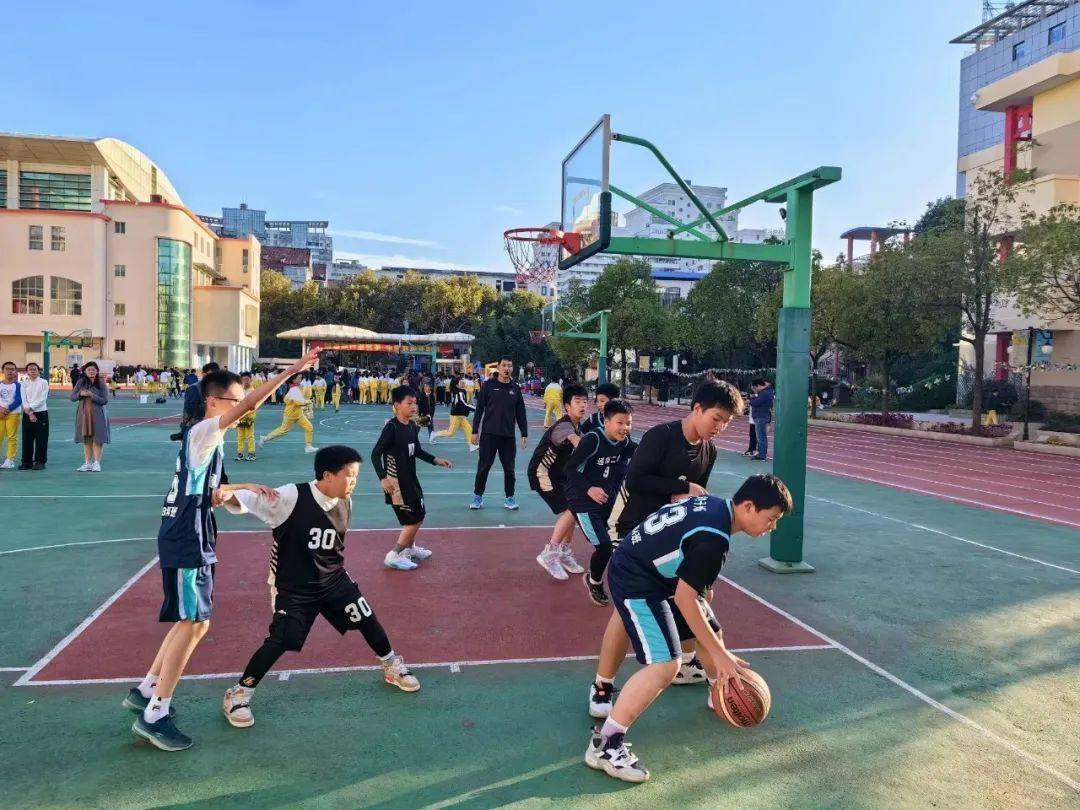 关于赛后采访：李明感谢团队，期待下一场！的信息