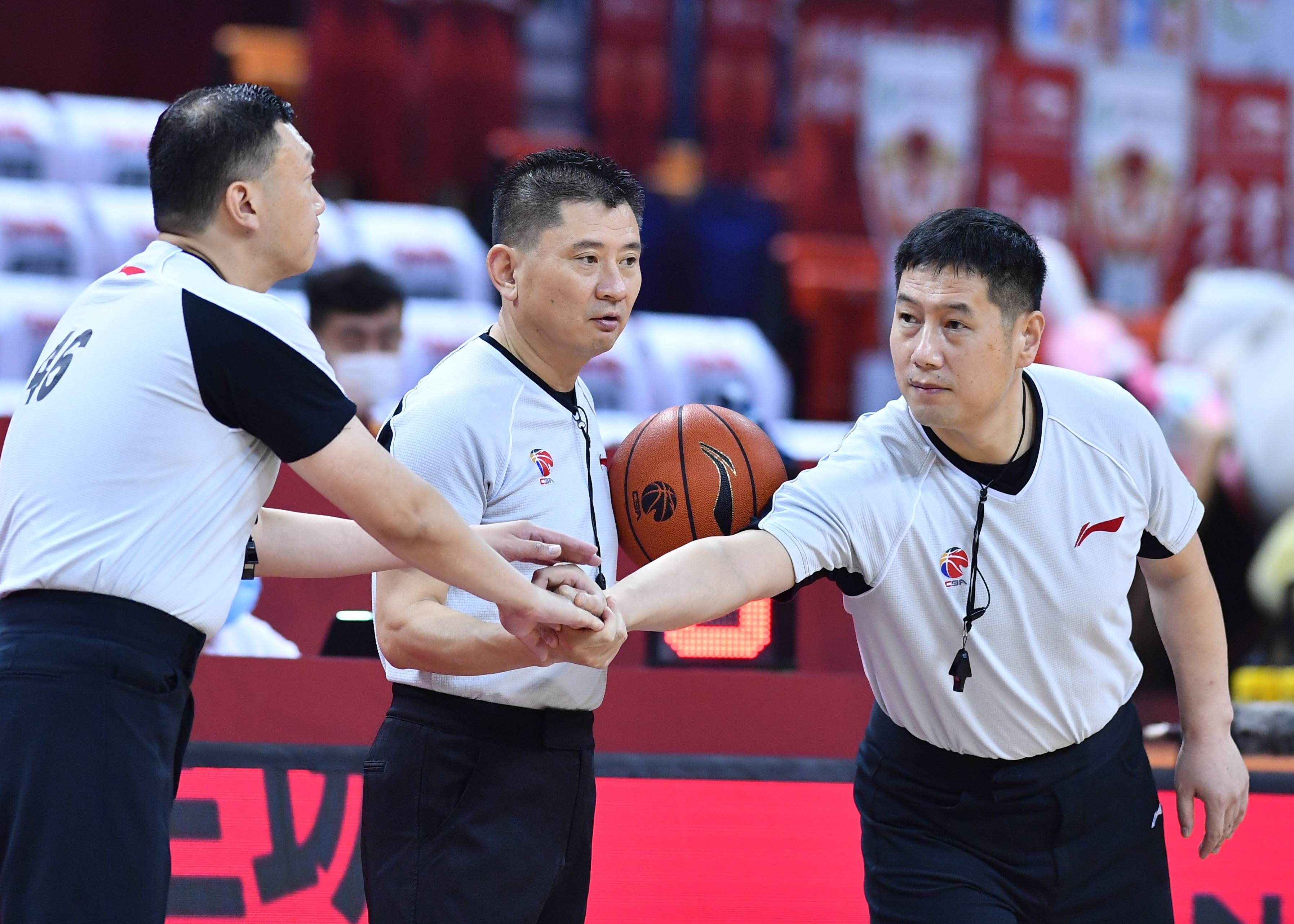 中国篮球职业联赛引入高科技裁判系统